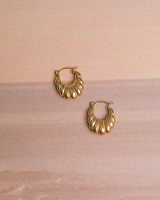 Gigi Hoop Earrings | Gold