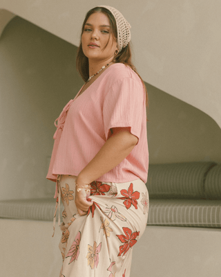 Gia Crop Pink Crepe – Breastfeeding-Friendly Maternity Wear