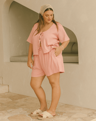 Plus-size maternity shorts pink crepe – comfortable pregnancy shorts